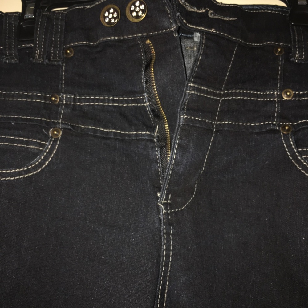 Jeans - Picture 2 of 5